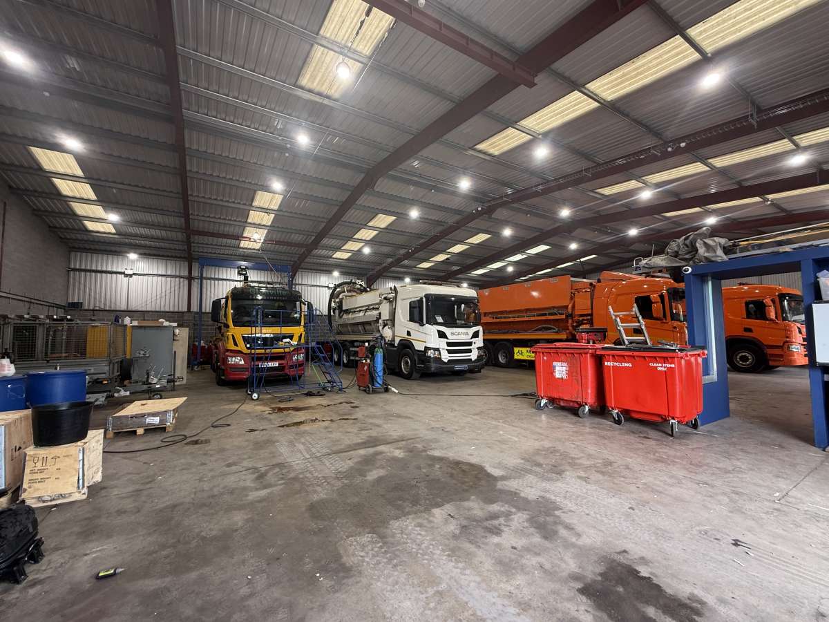 Industrial Unit in Cotes Park Industrial Estate - photo 4