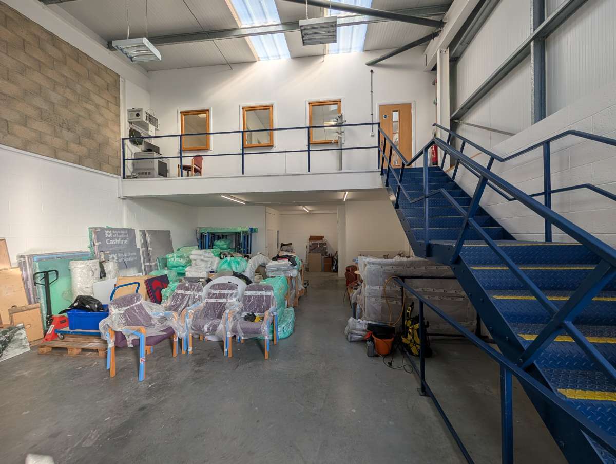 Industrial Unit in Gosport - photo 2