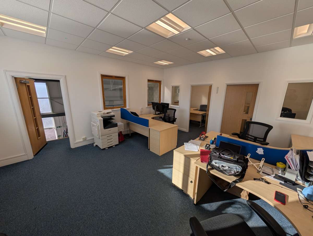 Industrial Unit in Gosport - photo 3