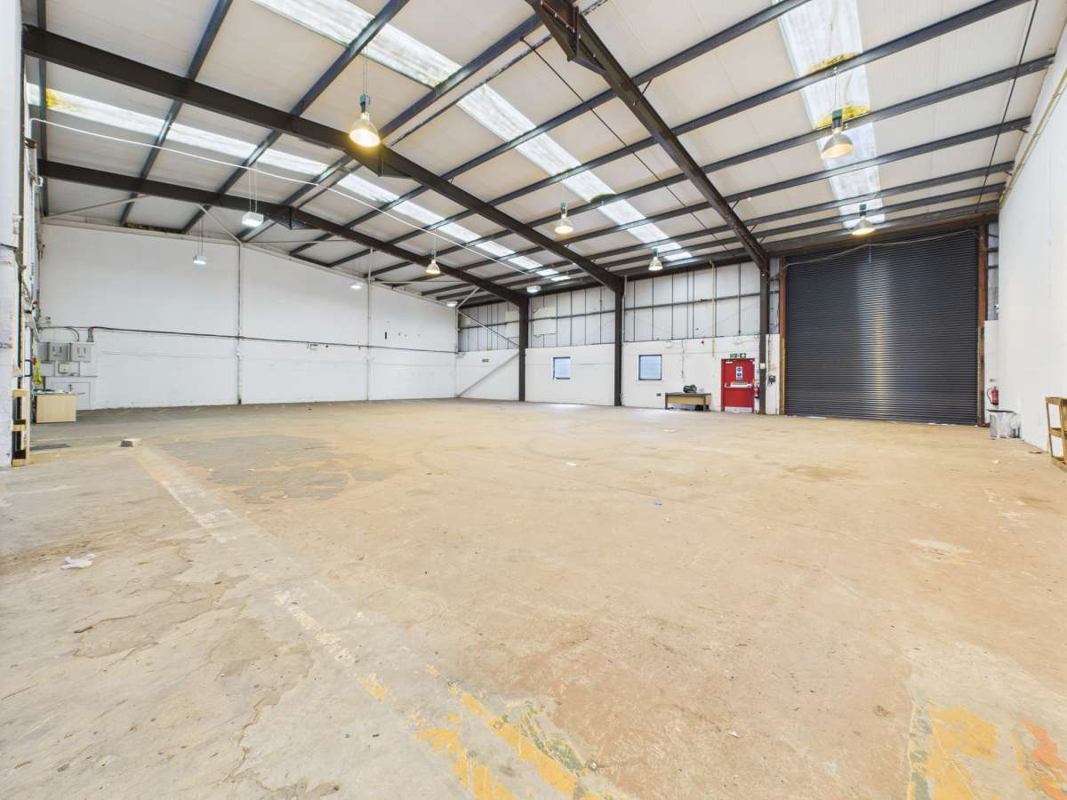 Industrial Unit in Altens Industrial Estate - photo 2