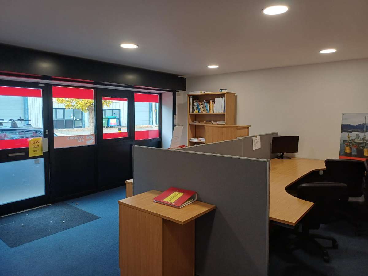 Industrial Unit in Peterborough - photo 3