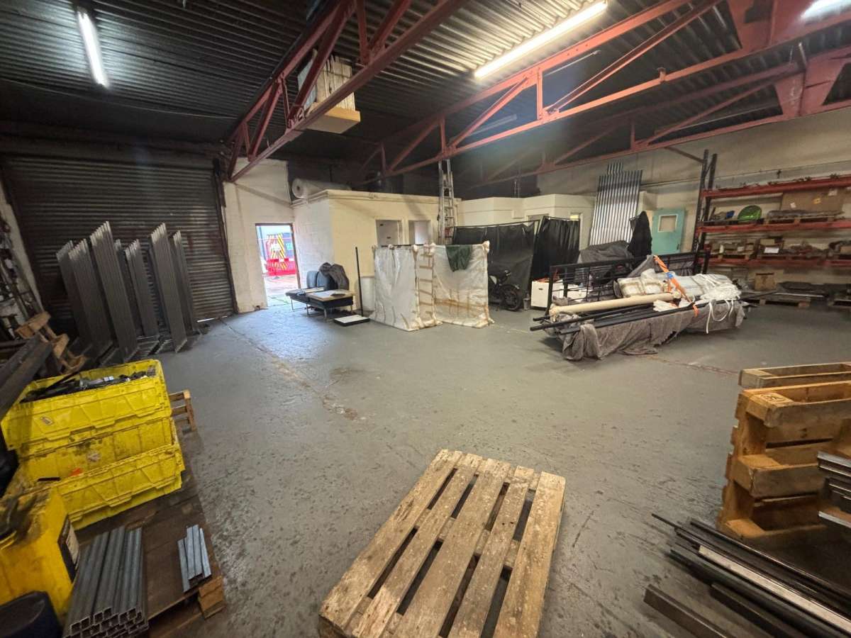 Industrial Unit in Leicester - photo 3