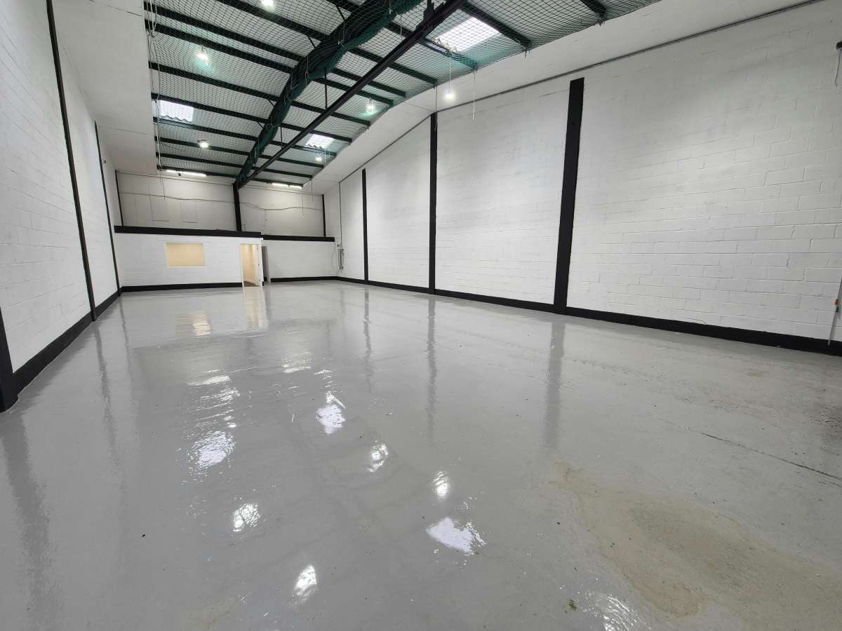 Industrial Unit in Hythe - photo 3
