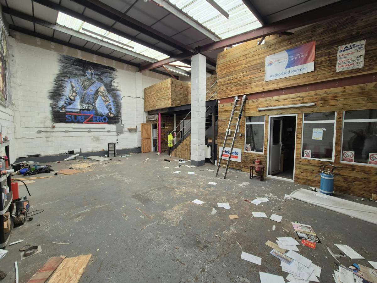 Industrial Unit in Hythe - photo 2