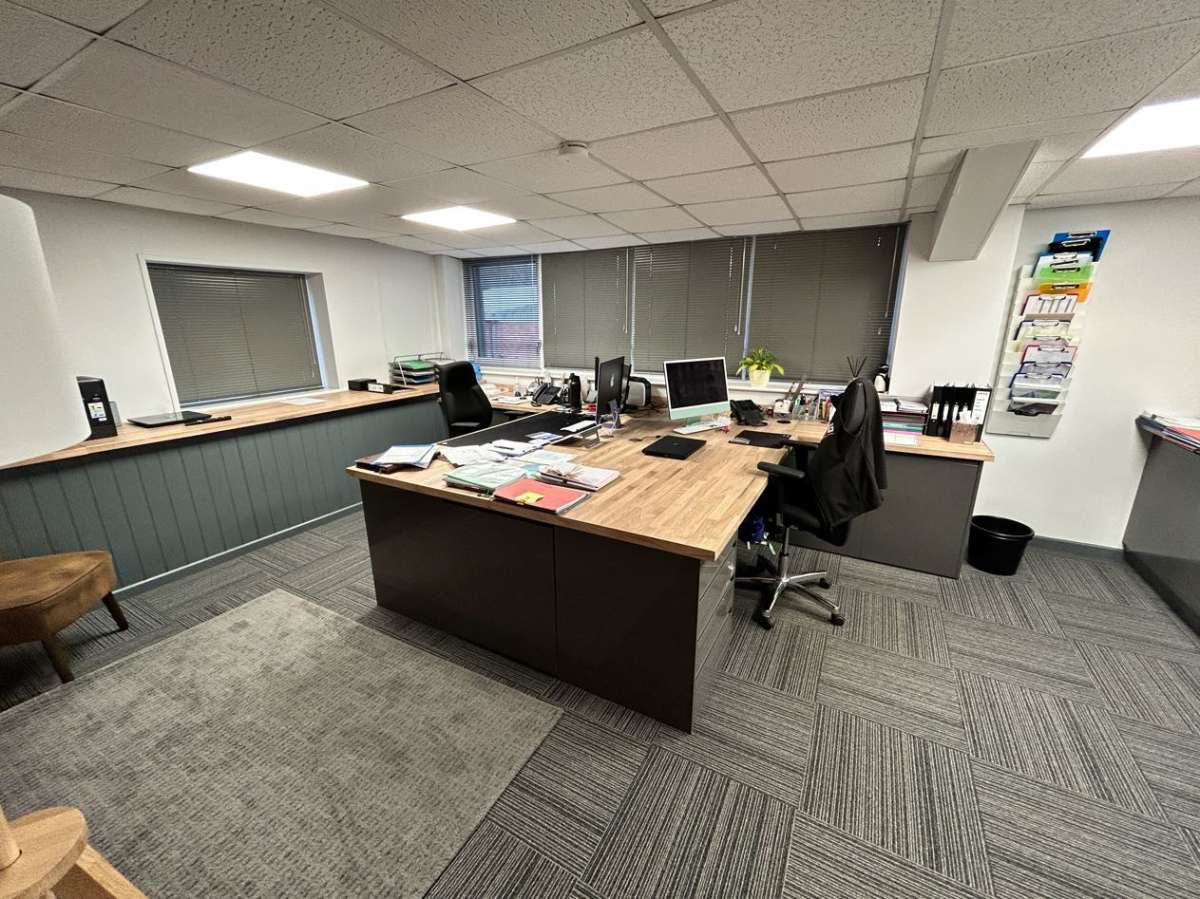 Industrial Unit in Hereford - photo 2