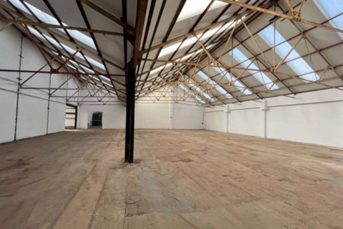 Industrial Unit in Exeter - photo 2