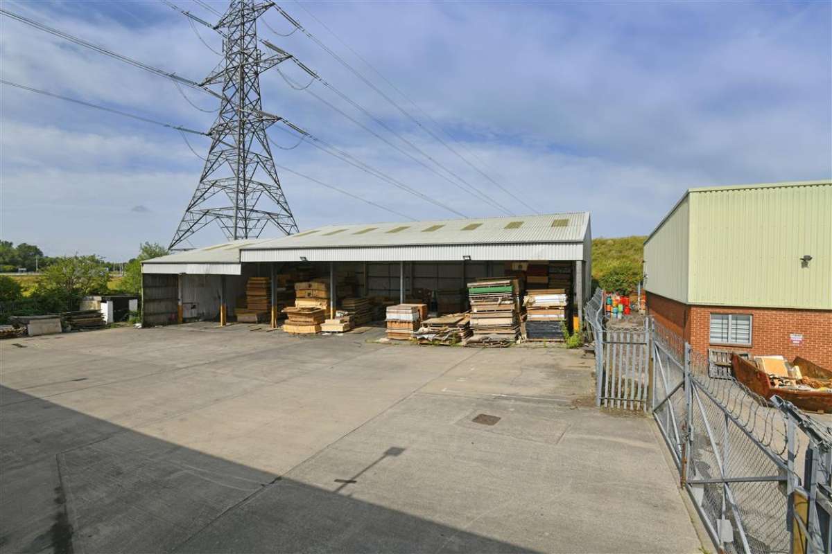 Industrial Unit in Gloucester - photo 3