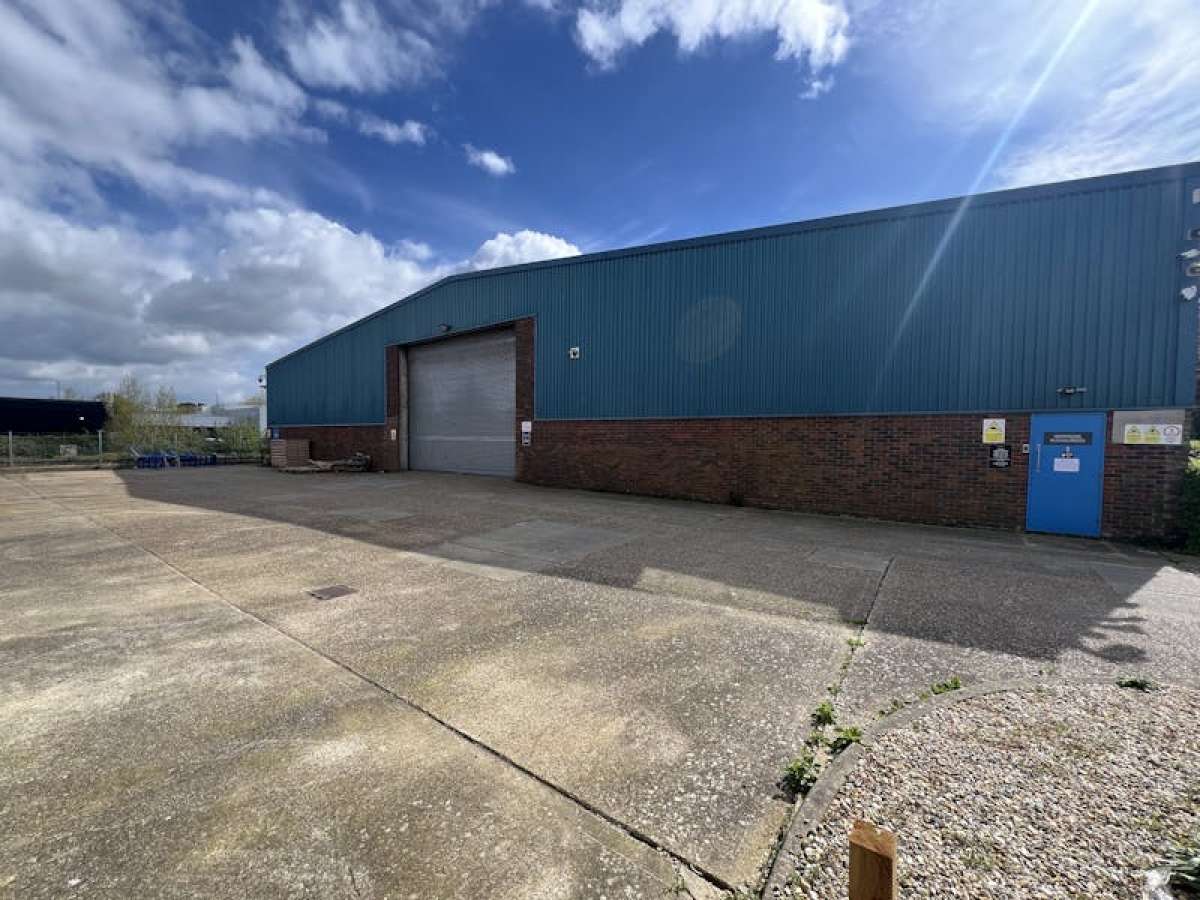 Industrial Unit in Rustington - photo 4