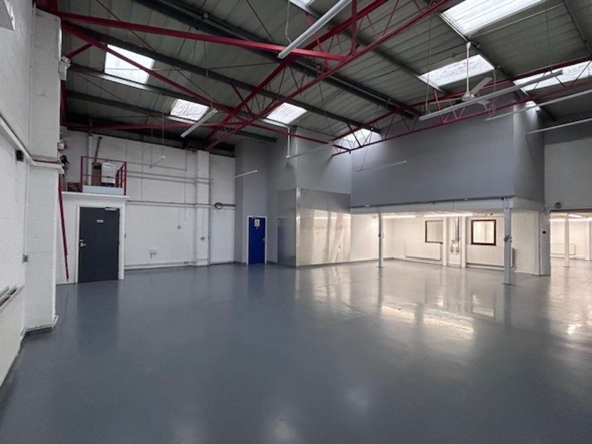 Industrial Unit in Hitchin - photo 2