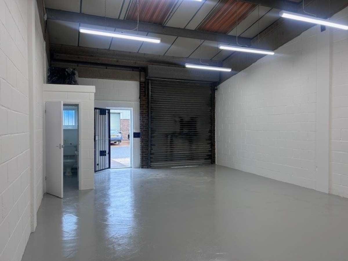 Industrial Unit in Letchworth - photo 2