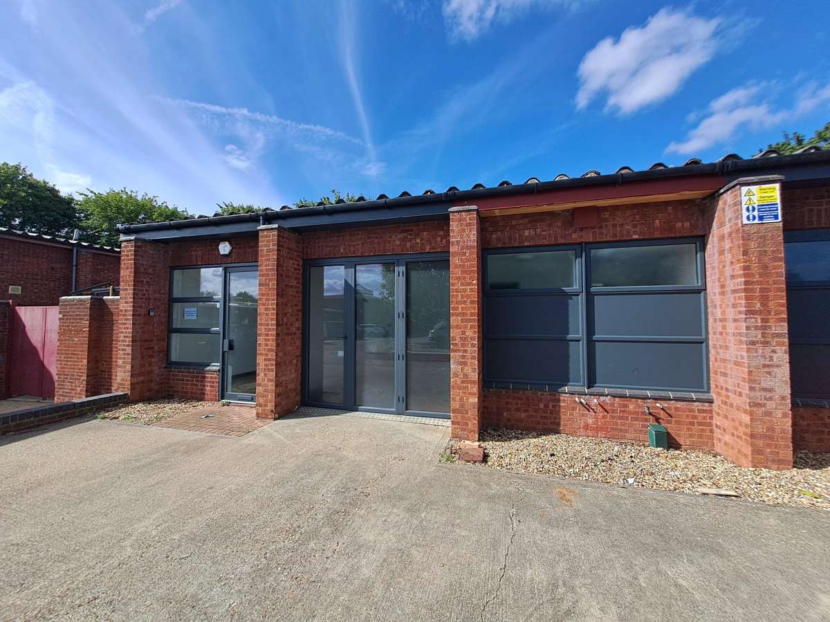 Industrial Unit in Bradwell Abbey - photo 3