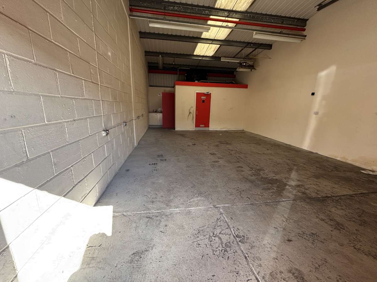 Industrial Unit in Irvine - photo 2