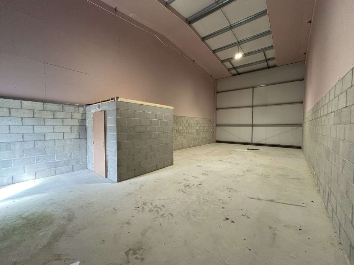 Industrial Unit in Torpoint - photo 4