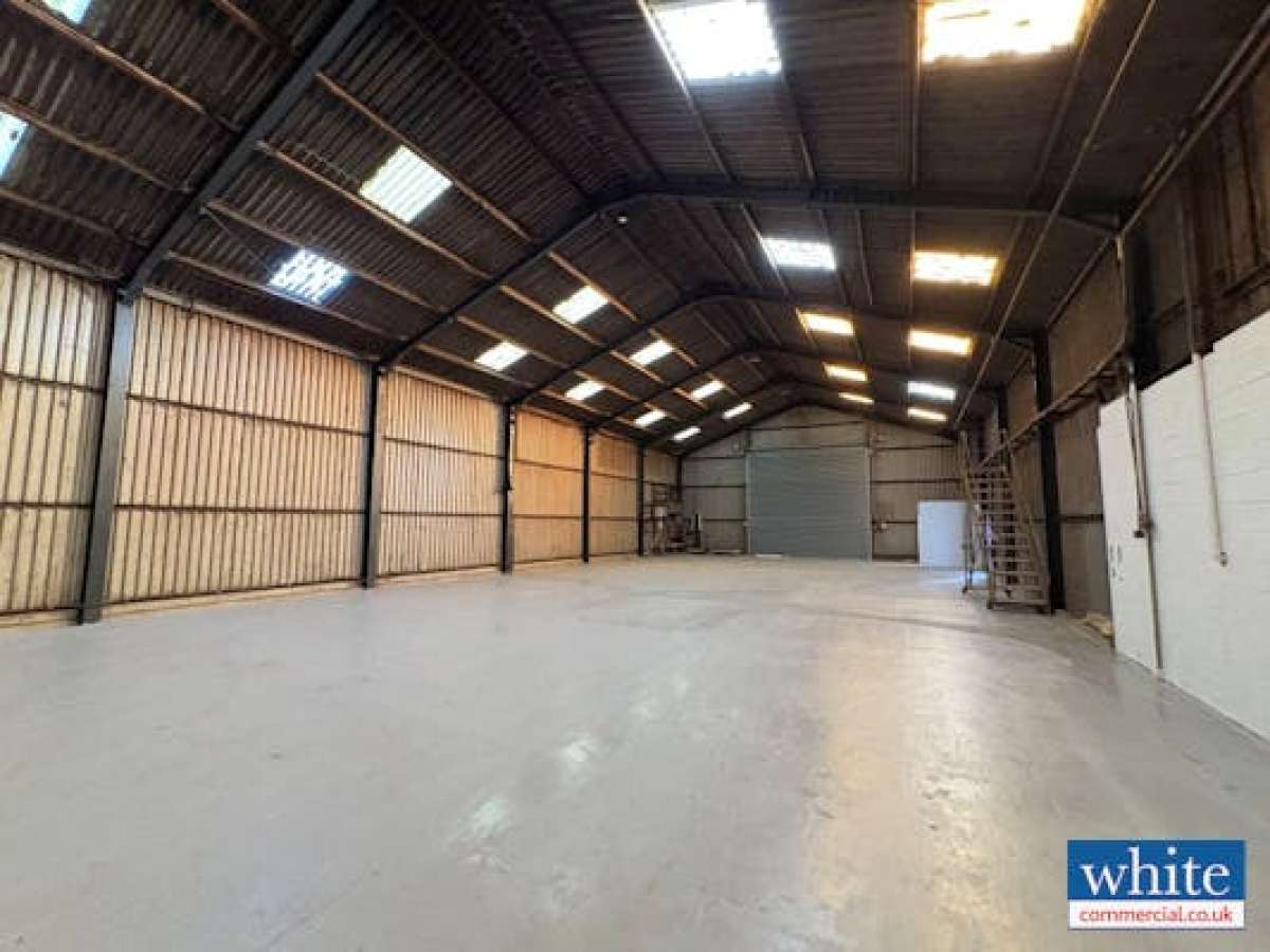 Industrial Unit in Banbury - photo 2