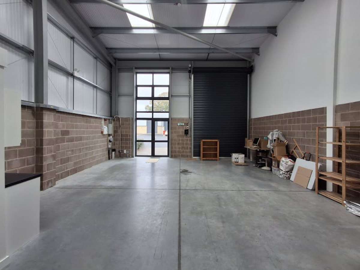 Industrial Unit in Wimborne - photo 3