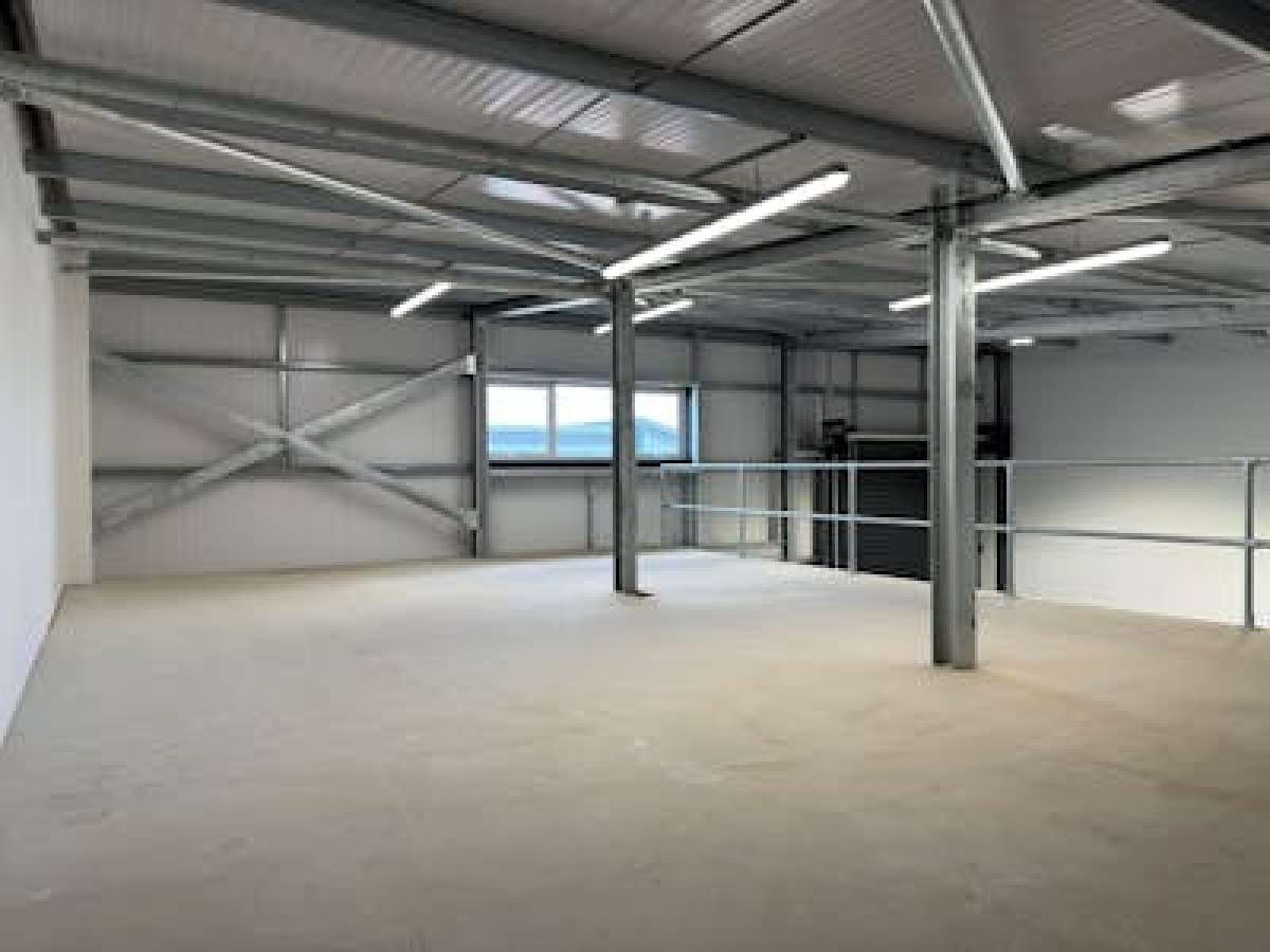 Industrial Unit in Eastleigh - photo 3