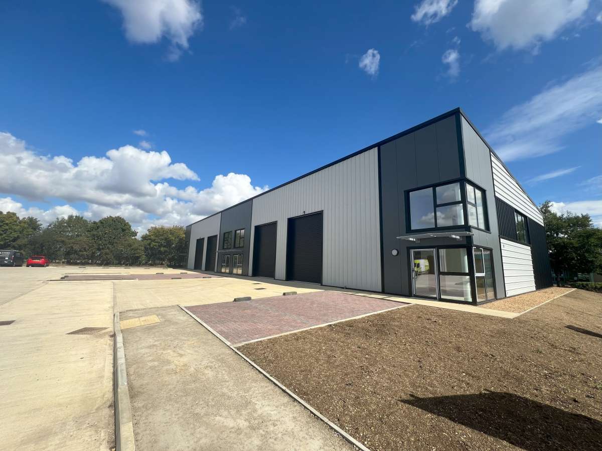 Industrial Unit in St. Ives - photo 3