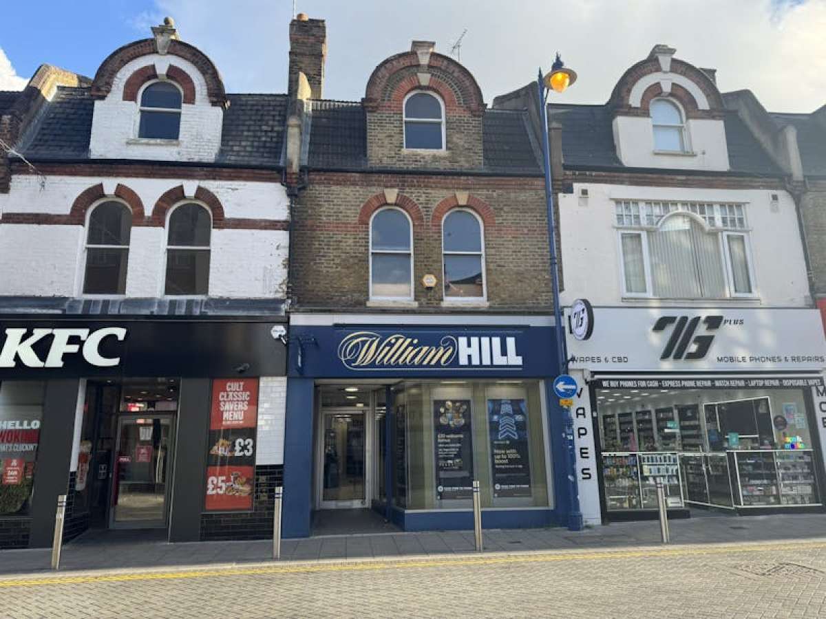 Industrial Unit in Woking - photo 3