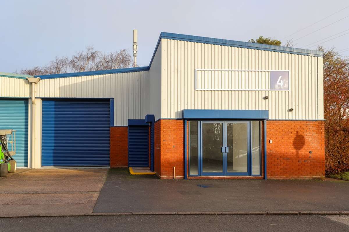 Industrial Unit in Brierley Hill - photo 3