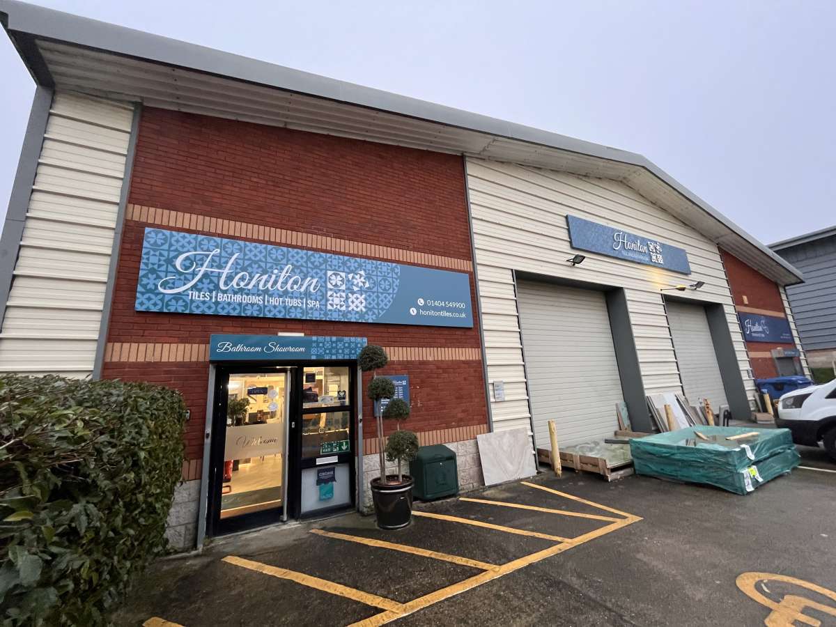 Industrial Unit in Heathpark Industrial Estate - photo 3