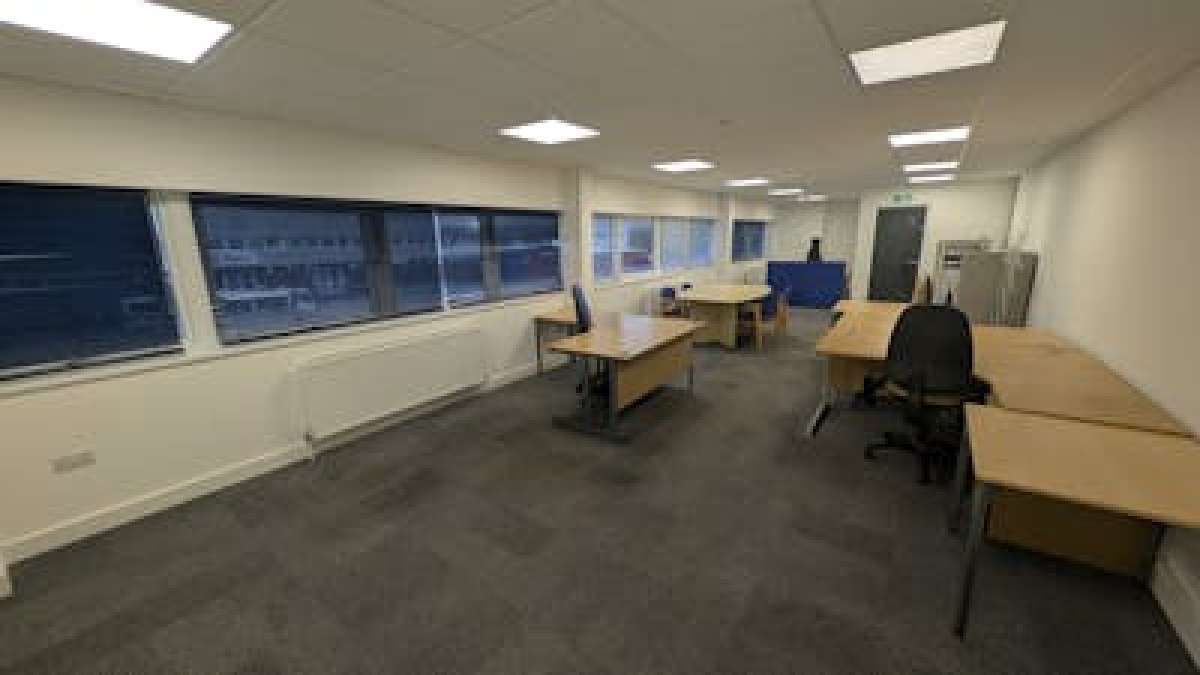 Industrial Unit in Southampton - photo 3