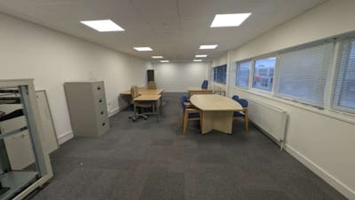 Industrial Unit in Southampton - photo 4