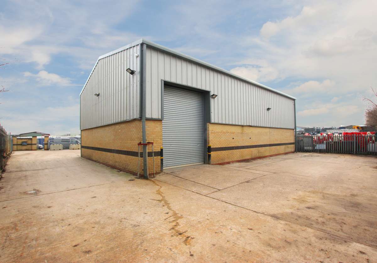 Industrial Unit in Lincoln - photo 2