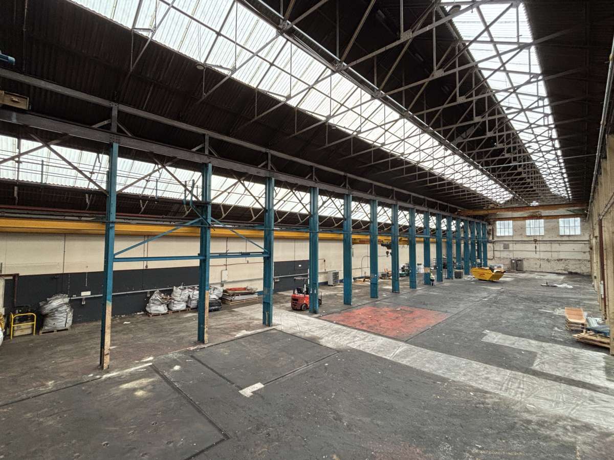 Industrial Unit in Elland - photo 2