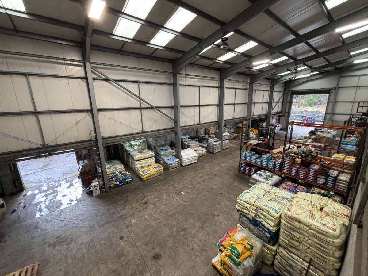 Industrial Unit in Todmorden - photo 2