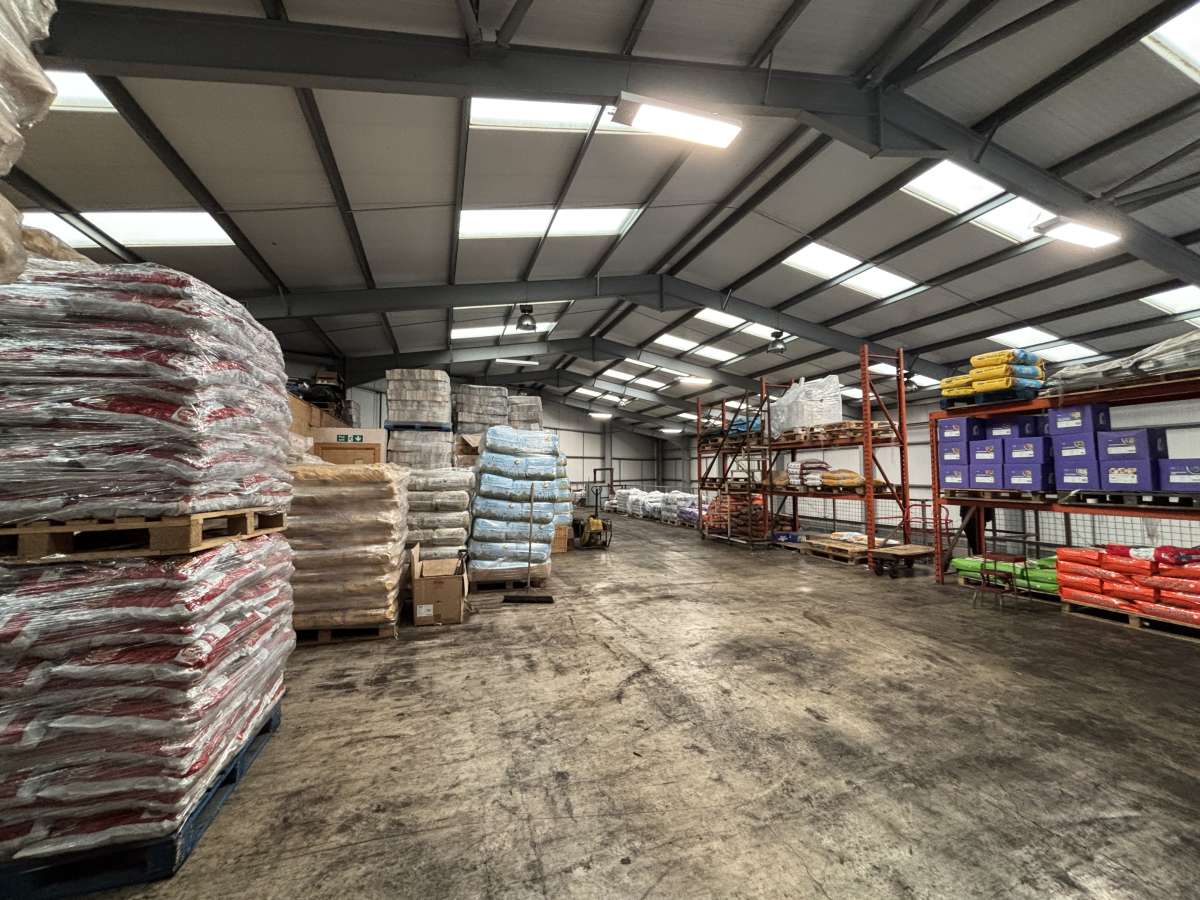 Industrial Unit in Todmorden - photo 3