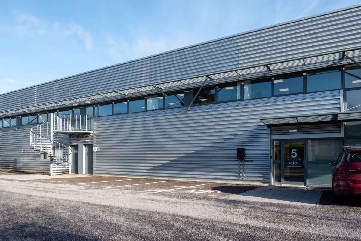 Industrial Unit in Portsmouth - photo 4
