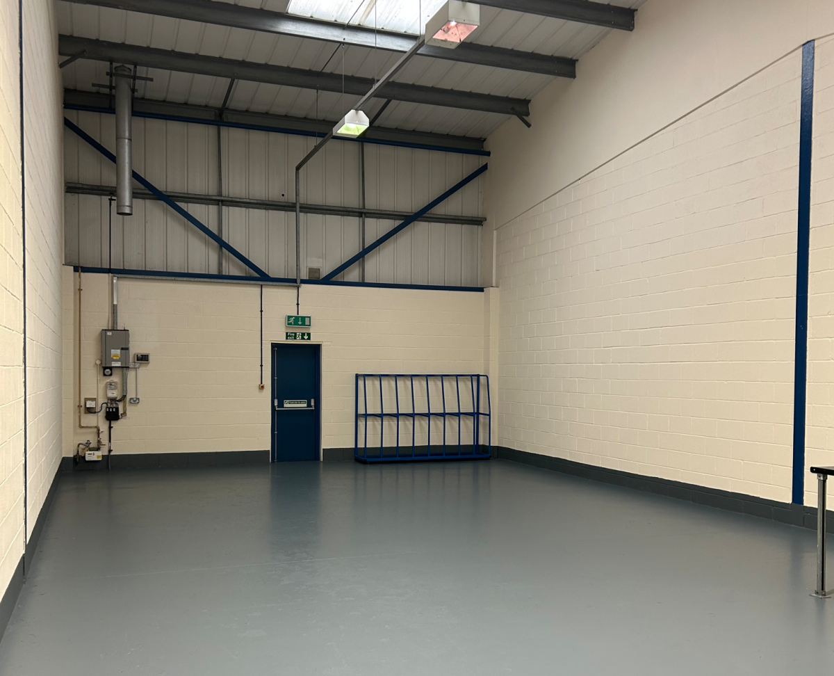 Industrial Unit in Kingswinford - photo 2