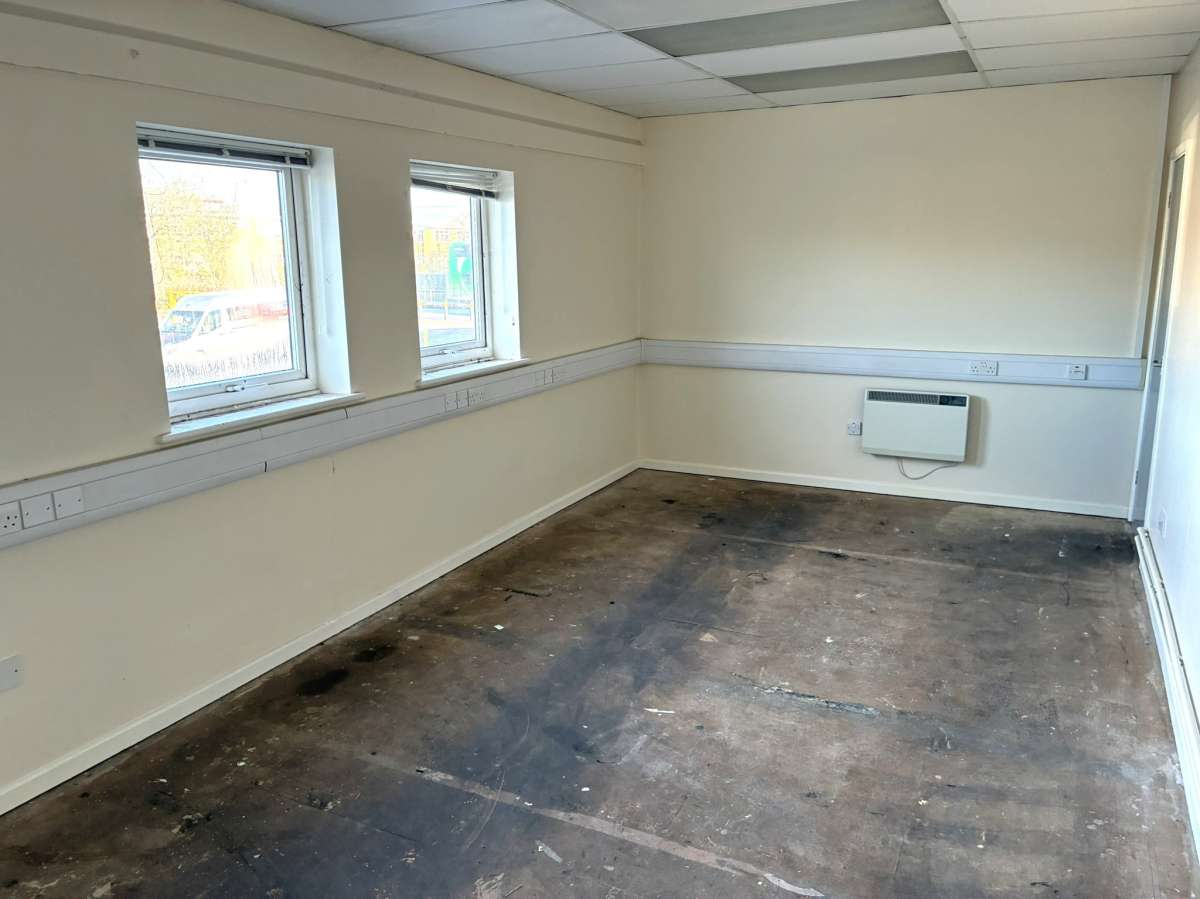 Industrial Unit in Cambridge - photo 3