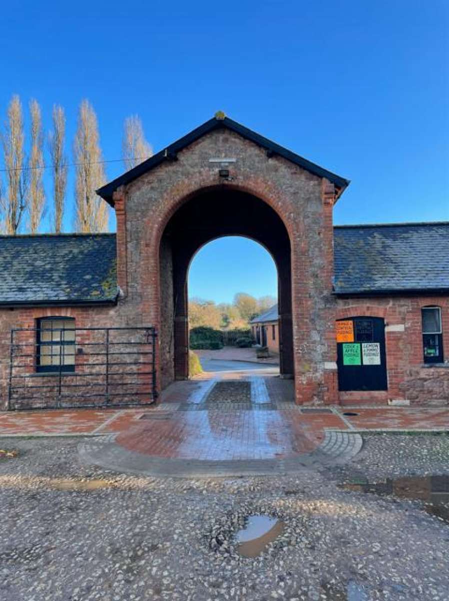 Industrial Unit in Budleigh Salterton - photo 2