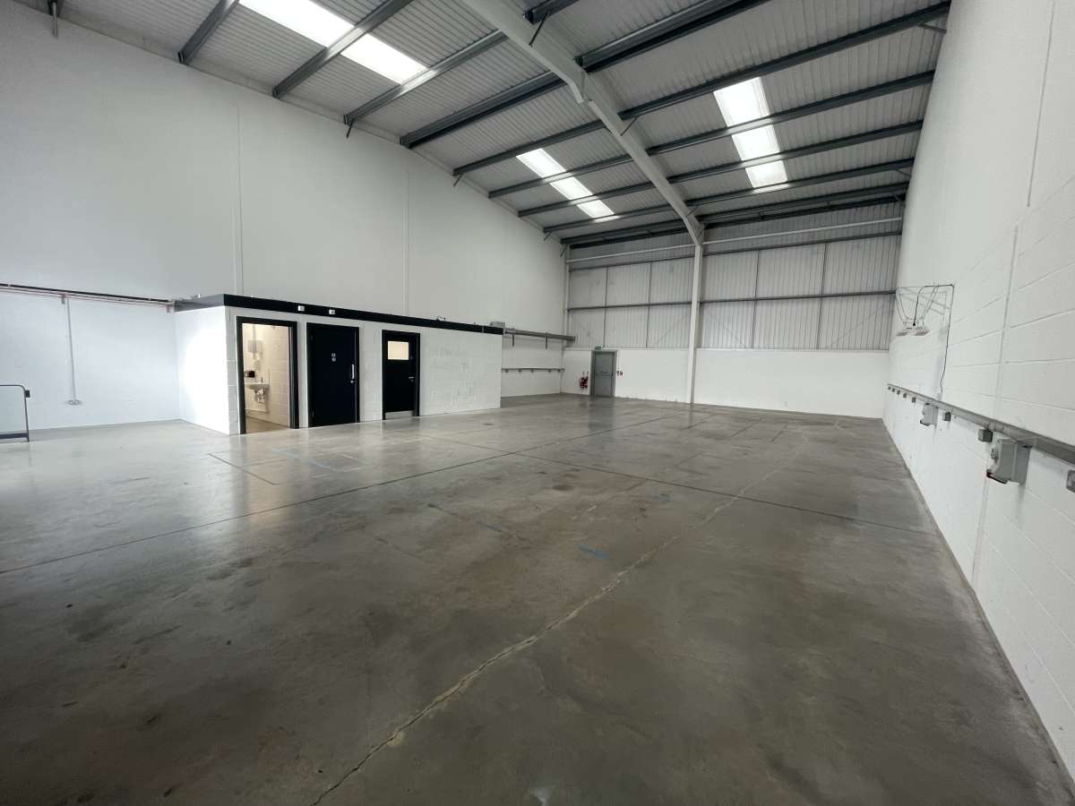 Industrial Unit in New Ollerton - photo 2