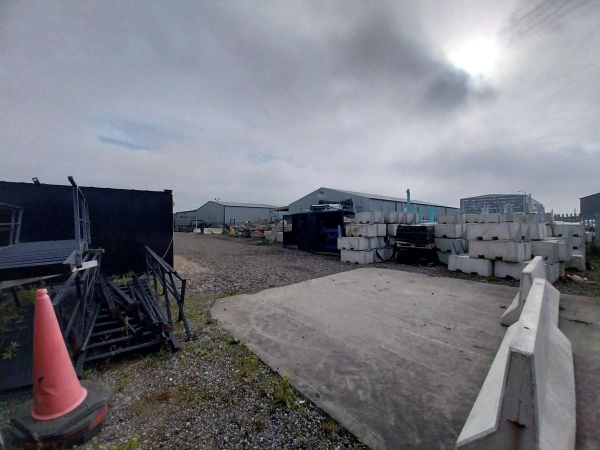 Industrial Unit in Louth - photo 4