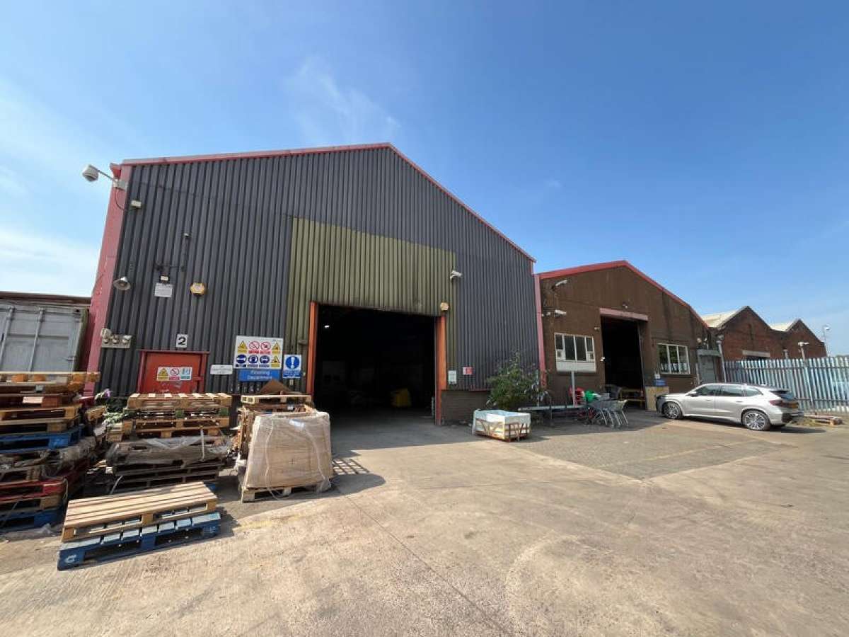 Industrial Unit in Tipton - photo 2
