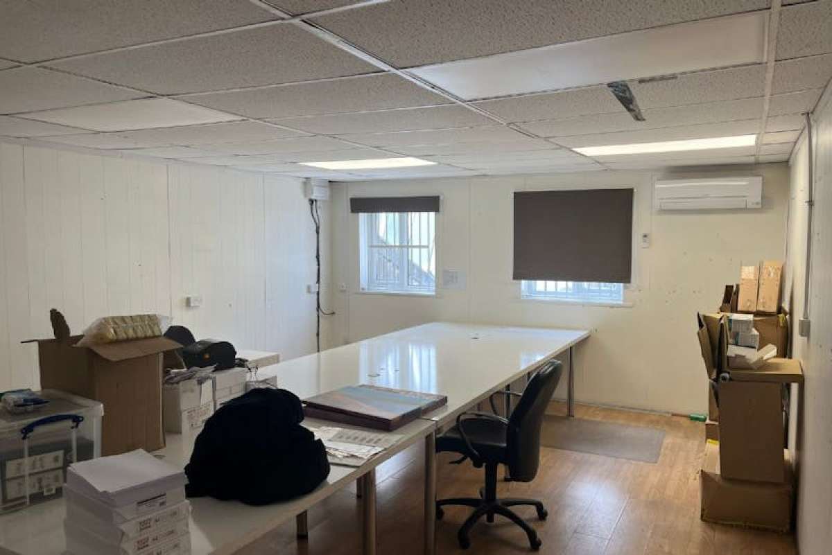 Industrial Unit in Leyton - photo 4