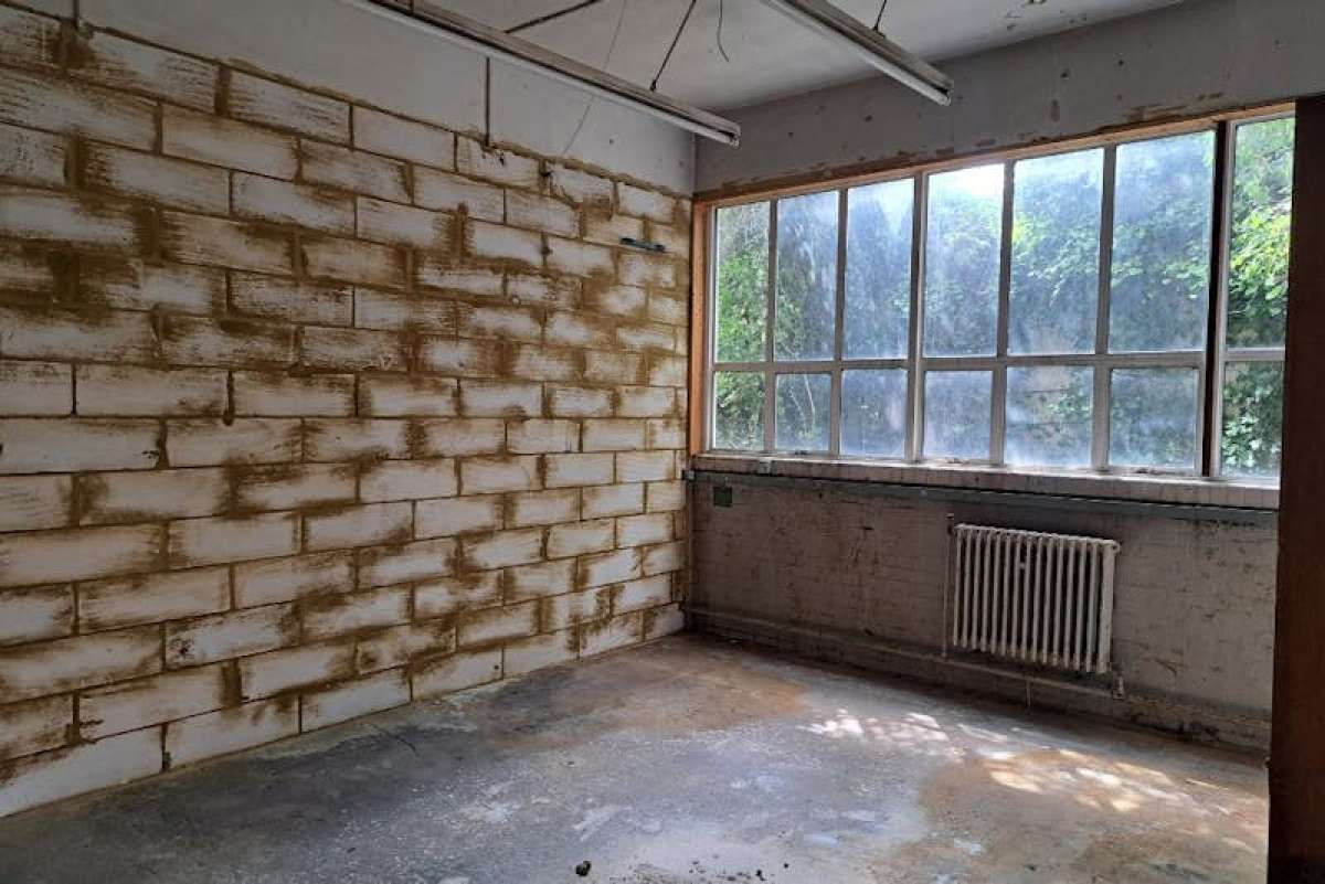 Industrial Unit in London - photo 3