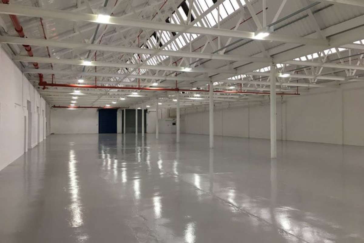 Industrial Unit in London - photo 3