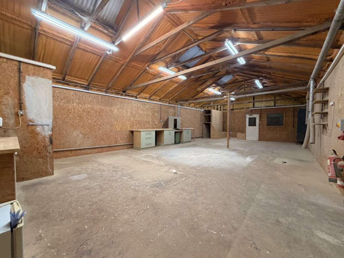 Industrial Unit in Liss - photo 2