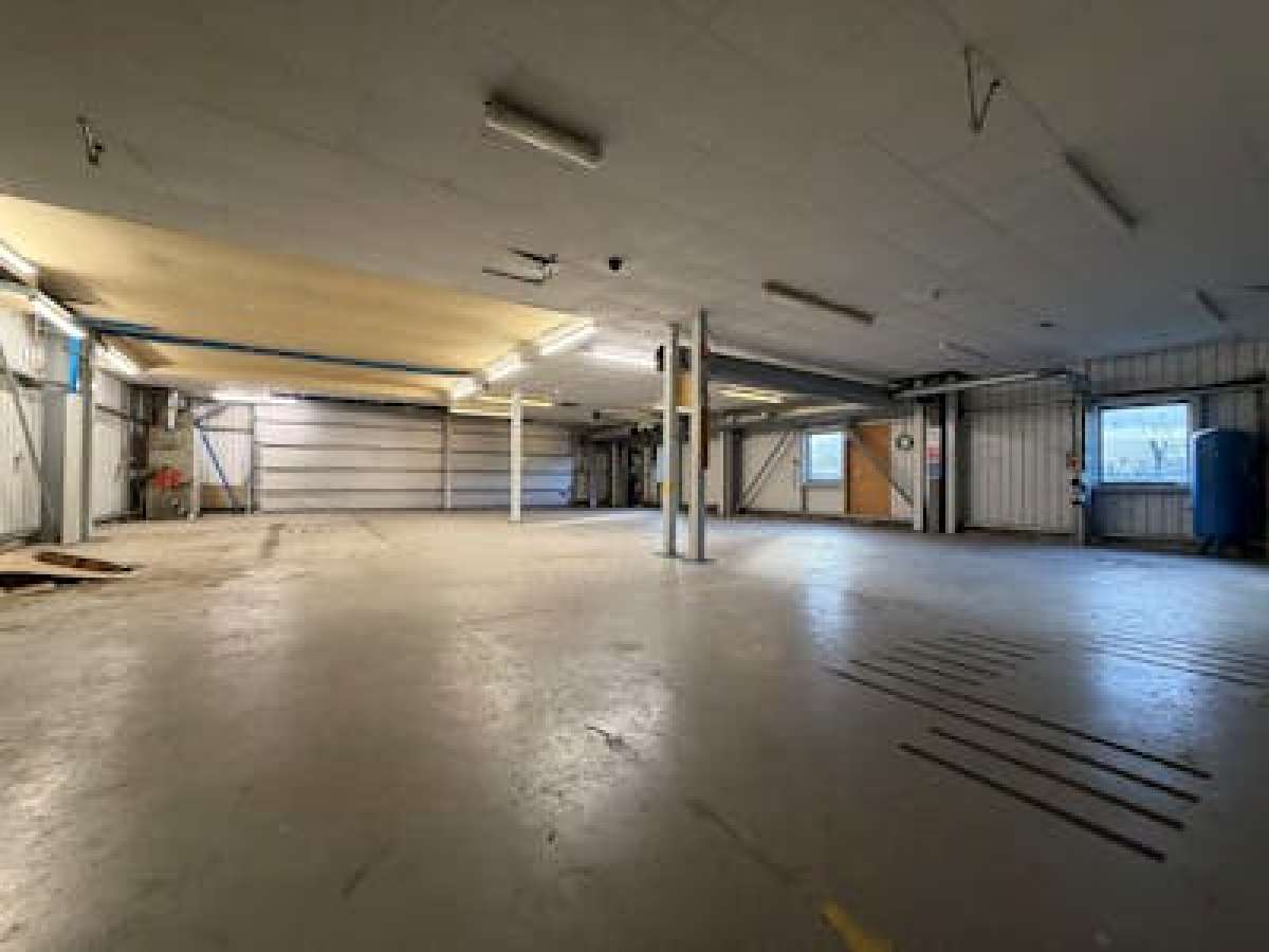 Industrial Unit in Southampton - photo 3