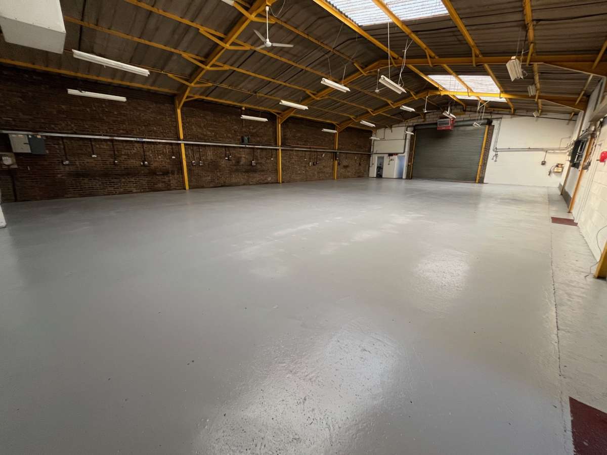Industrial Unit in Gorse Lane Industrial Estate - photo 3