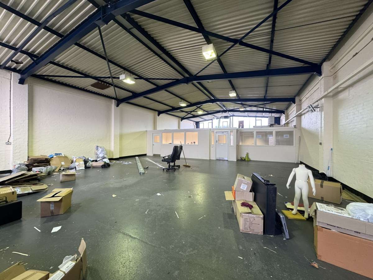 Industrial Unit in Woodston - photo 2