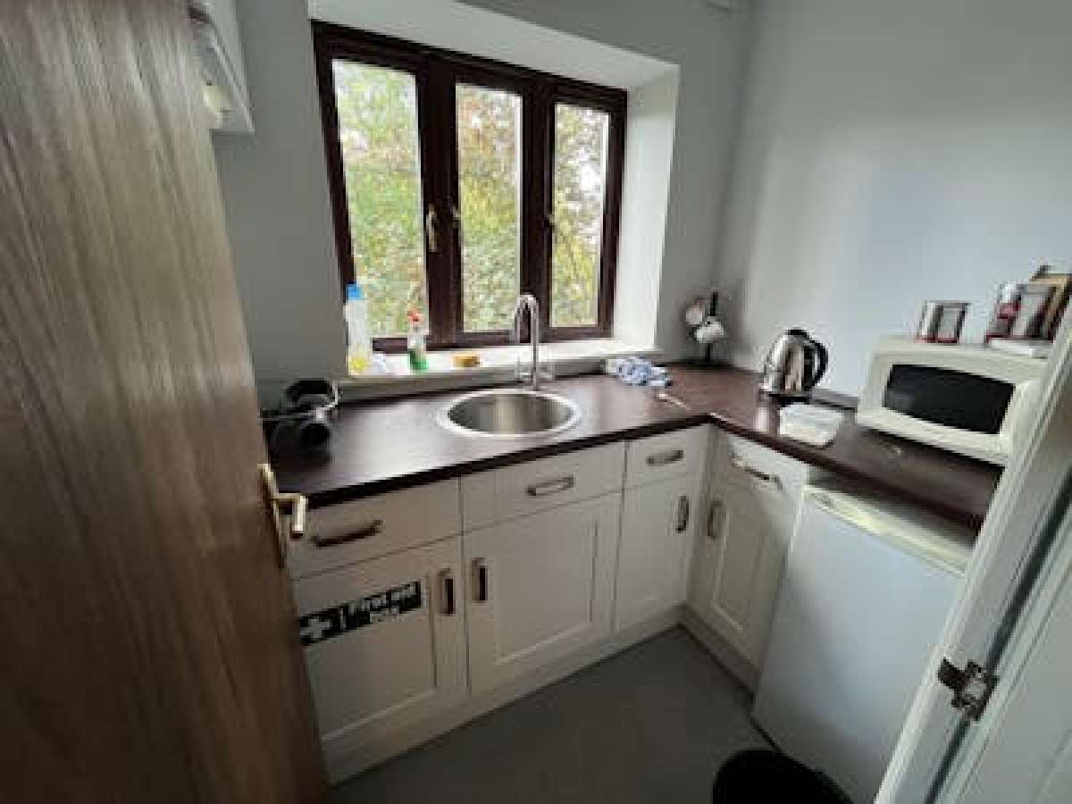 Industrial Unit in Eastleigh - photo 4