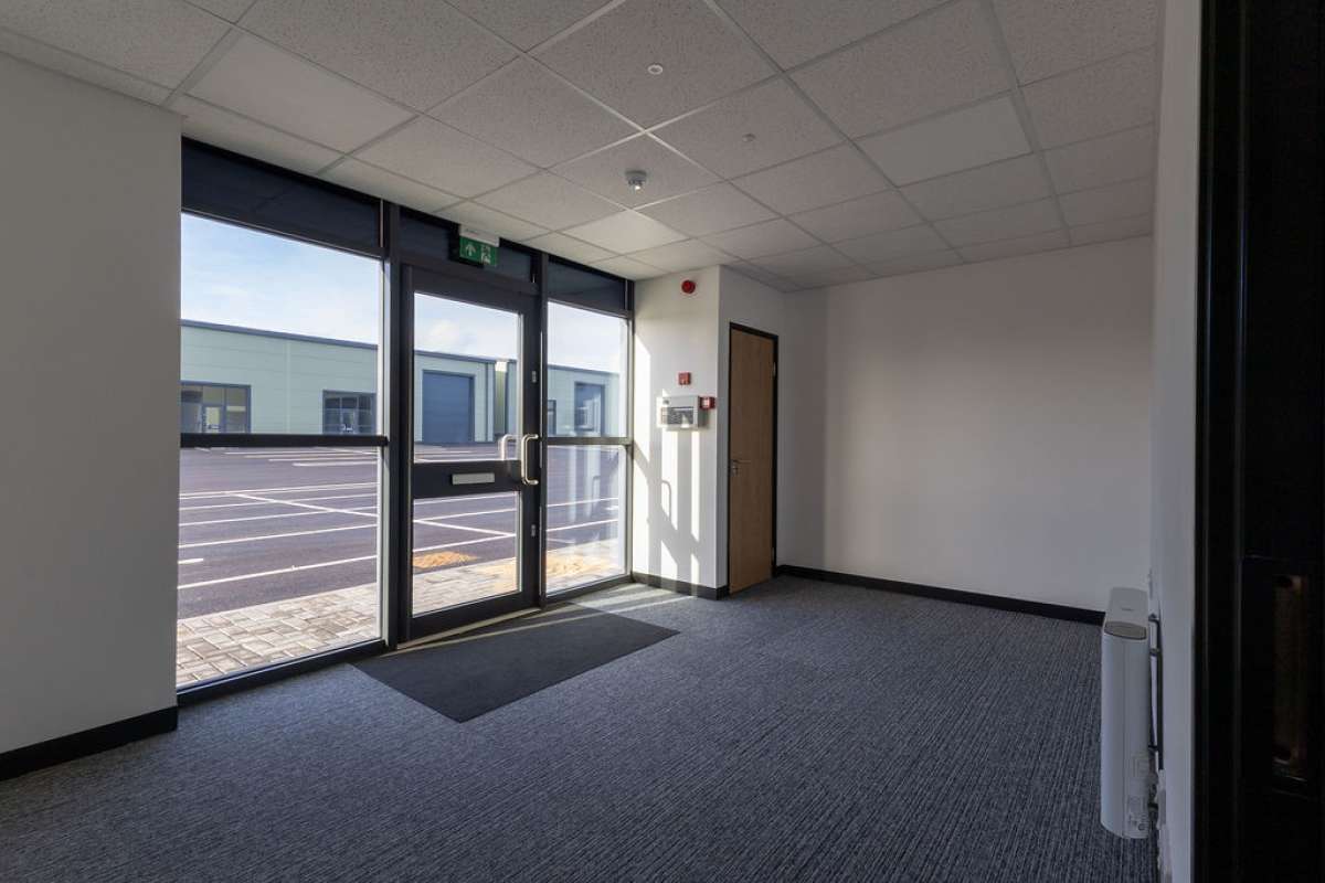 Industrial Unit in Loughborough - photo 4