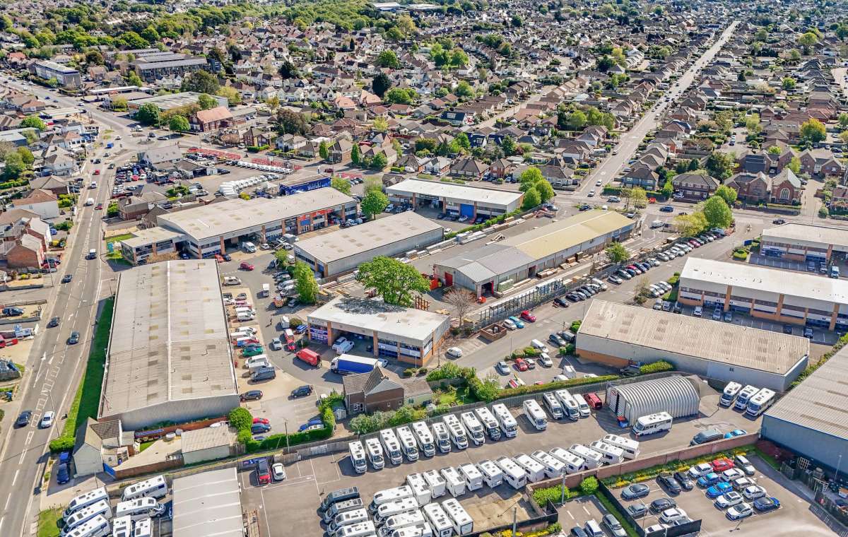 Industrial Unit in Poole - photo 2