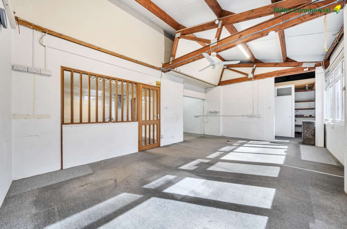 Industrial Unit in Helston - photo 4