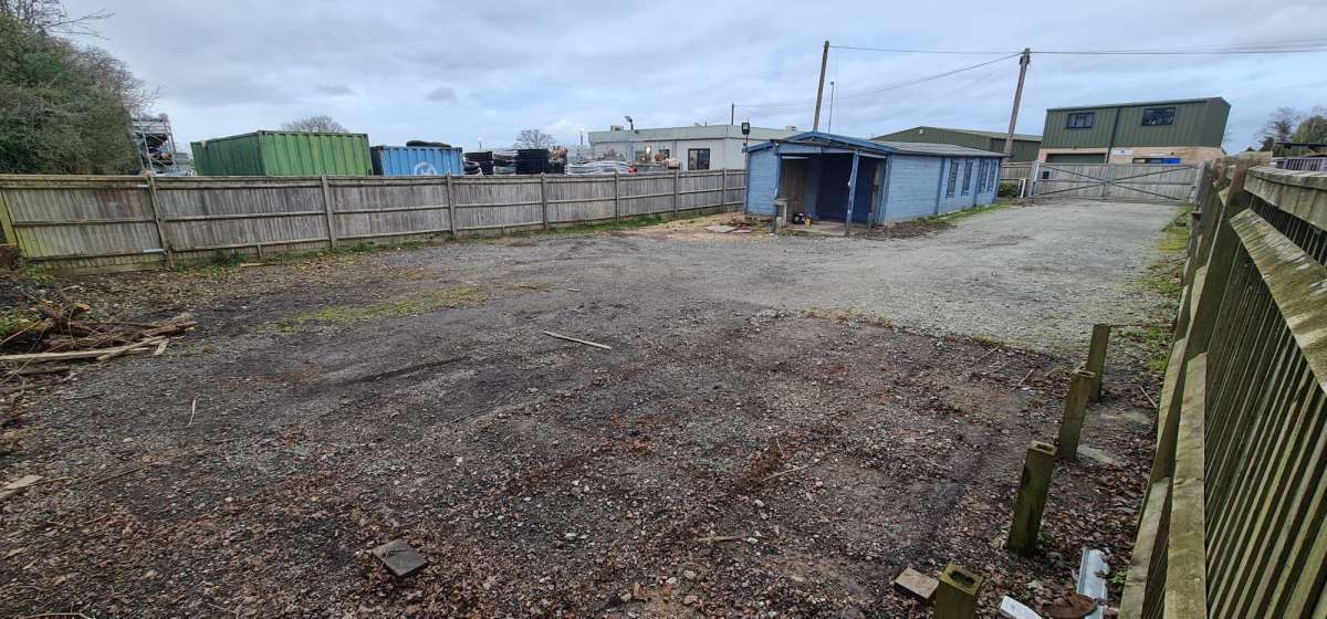 Industrial Unit in Plummers Plain - photo 4