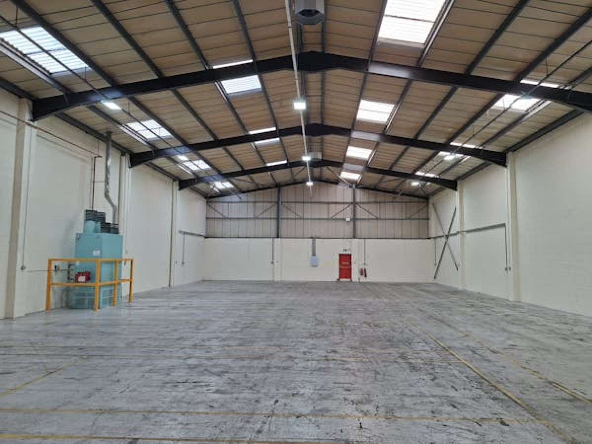 Industrial Unit in Kingswinford - photo 2